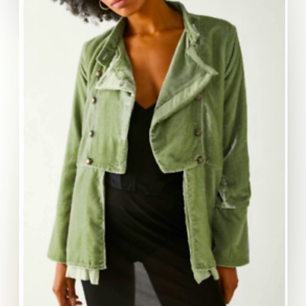 Faye velvet jacket in sea grass